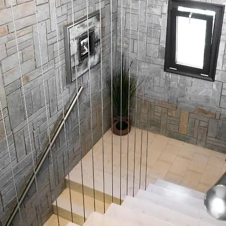 Nora * Палиури