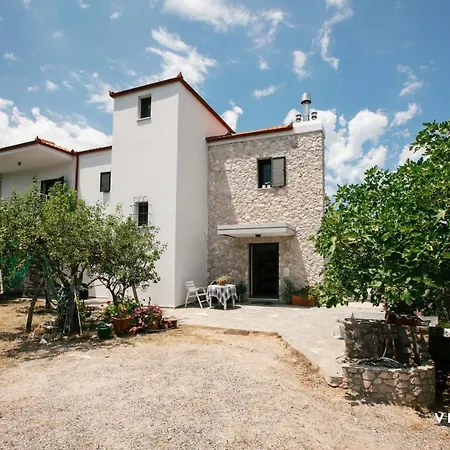 Nora * Палиури